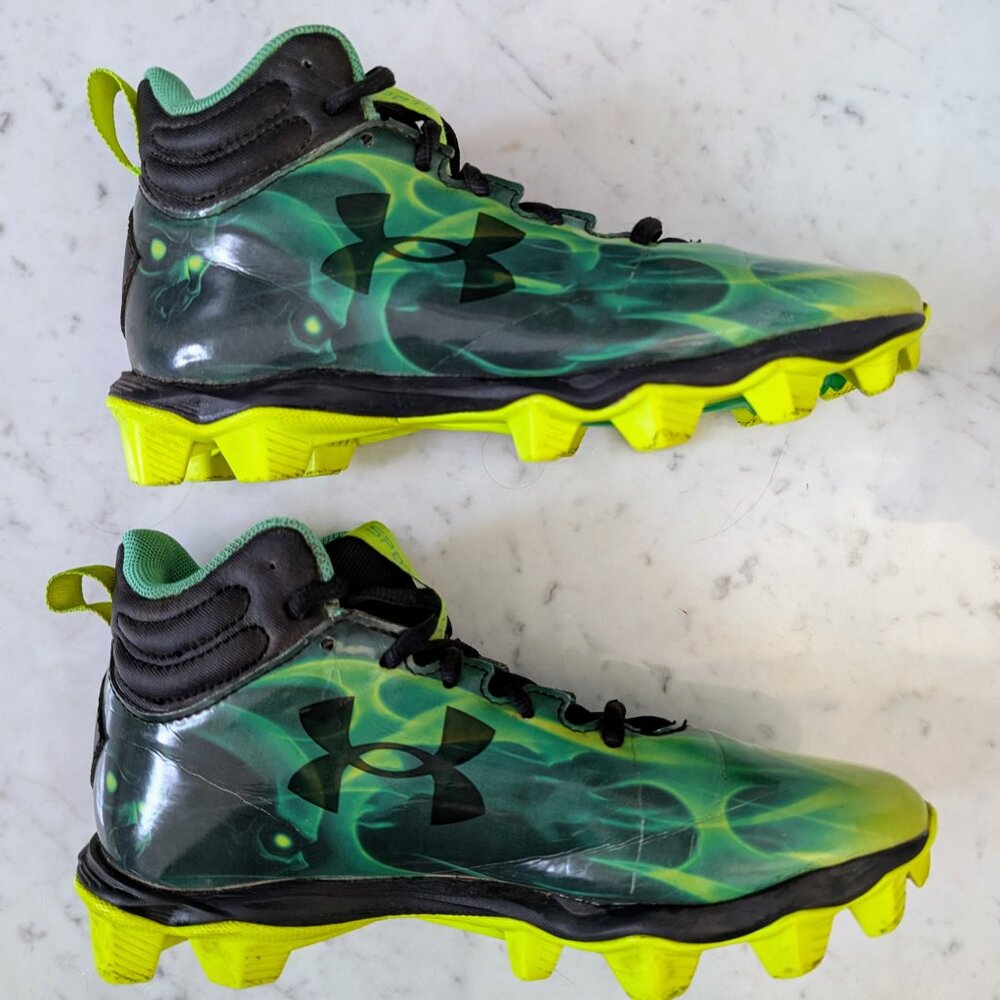 Under Armour Kids Spotlight FC RM Mid Football Cleats - Size 5Y